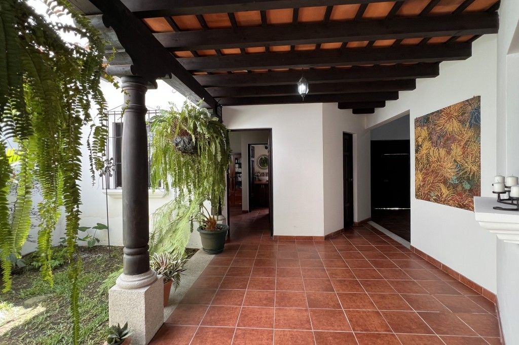 Casa de cuatro dormitorios en venta en Bella Vista