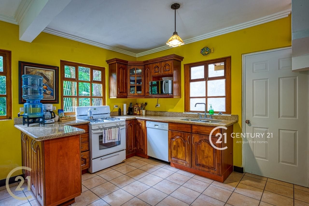 Cozy Cottage Style House in Hacienda Santo Domingo, San Lucas