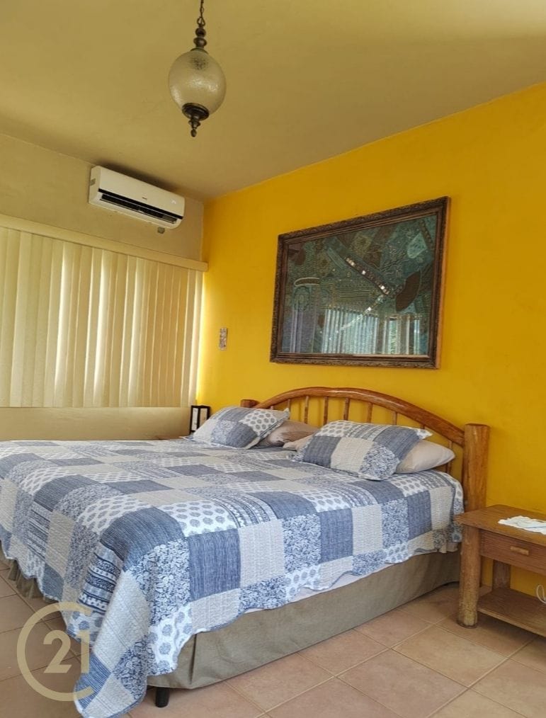 Bella Casa a la venta en cerca de Puerto Viejo