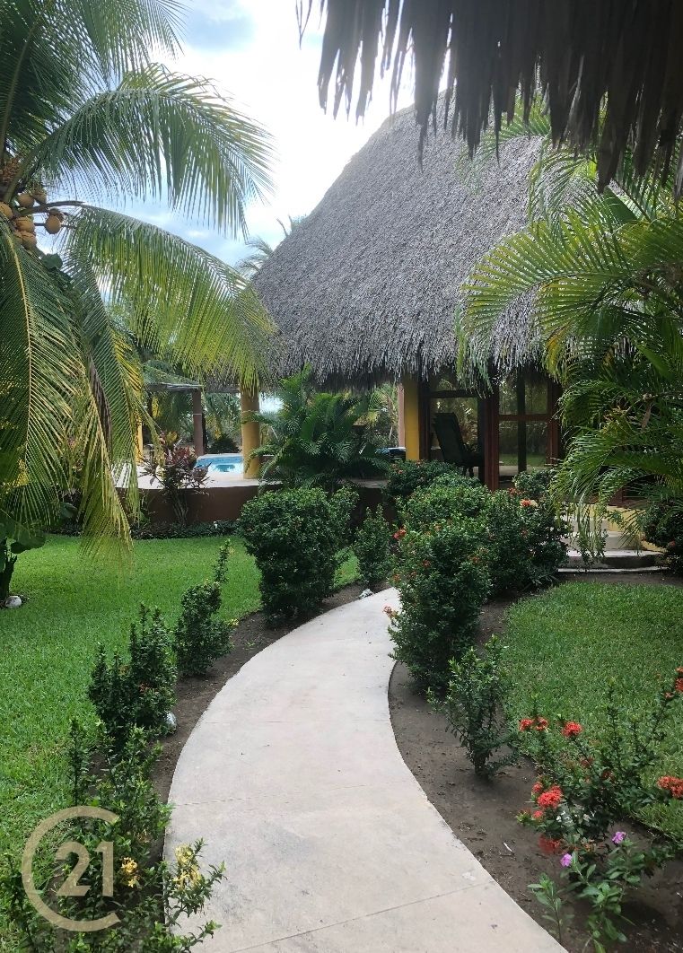Bella Casa a la venta en cerca de Puerto Viejo
