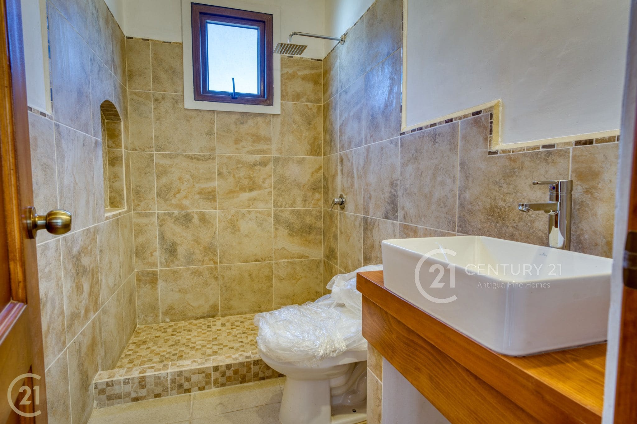 Discover your new home in Antigua Gardens, corner lot in front of the clubhouse!