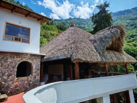 3 Bed House and Apt For Sale nr Pana Lake Access