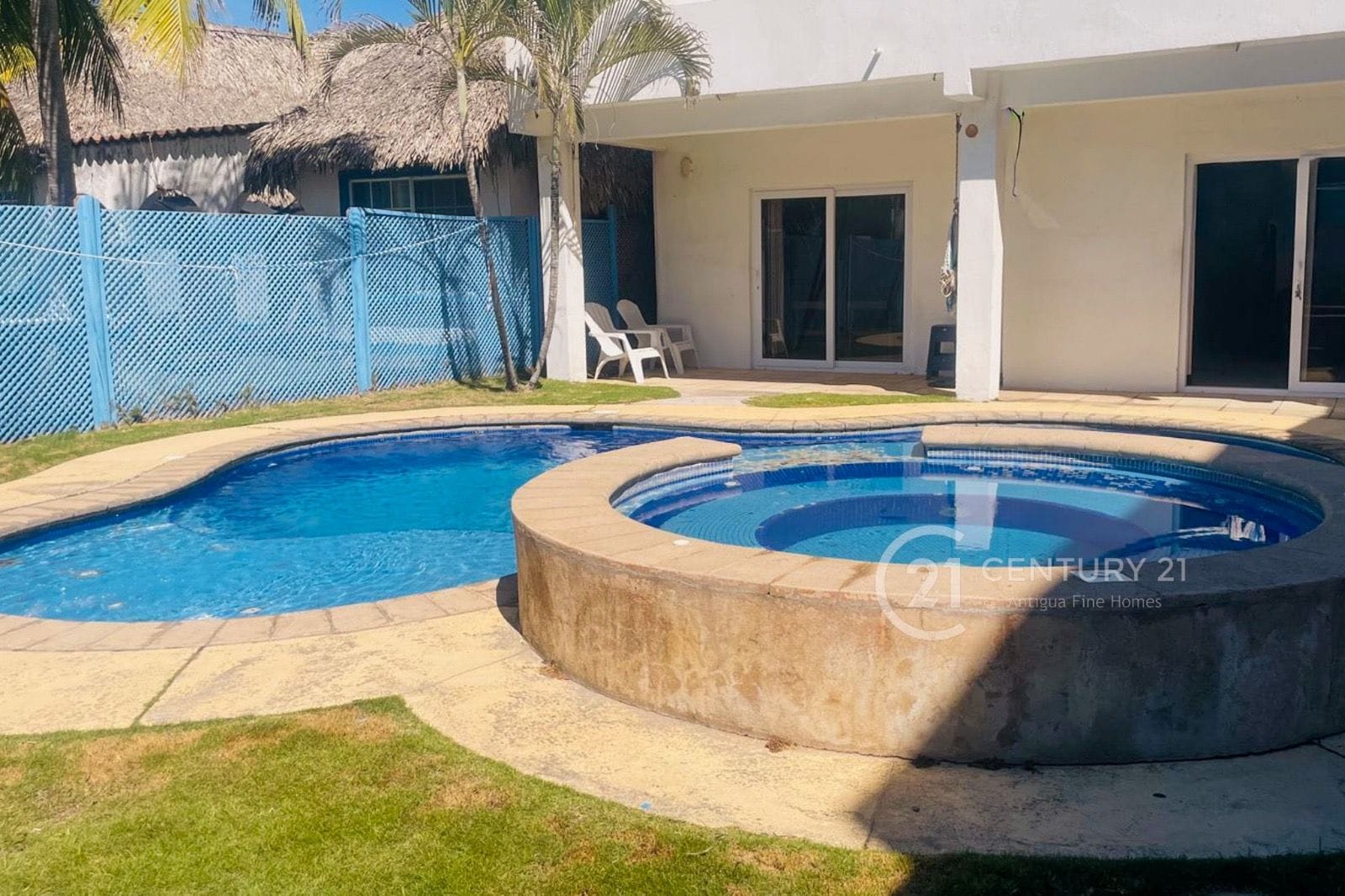 Tropical Beach Home Just 20m from the Ocean – Iztapa, Guatemala | 4BR | Pool