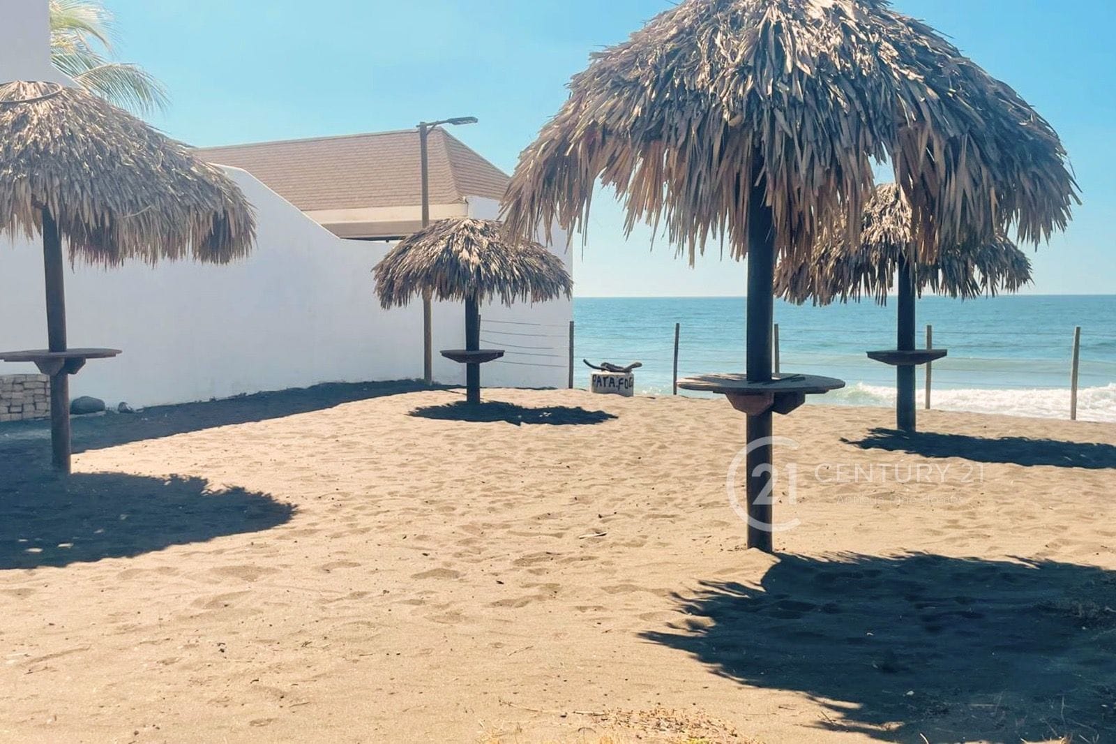 Tropical Beach Home Just 20m from the Ocean – Iztapa, Guatemala | 4BR | Pool