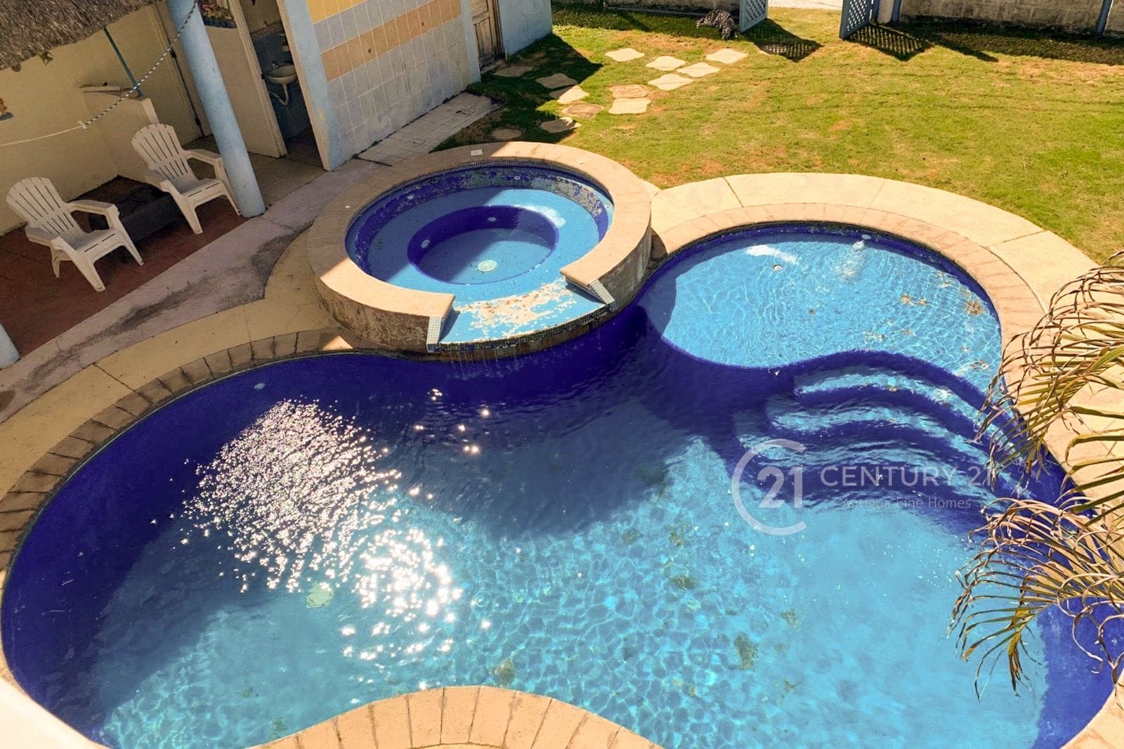 Tropical Beach Home Just 20m from the Ocean – Iztapa, Guatemala | 4BR | Pool