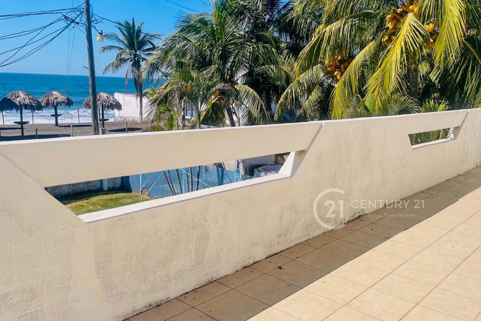 Tropical Beach Home Just 20m from the Ocean – Iztapa, Guatemala | 4BR | Pool