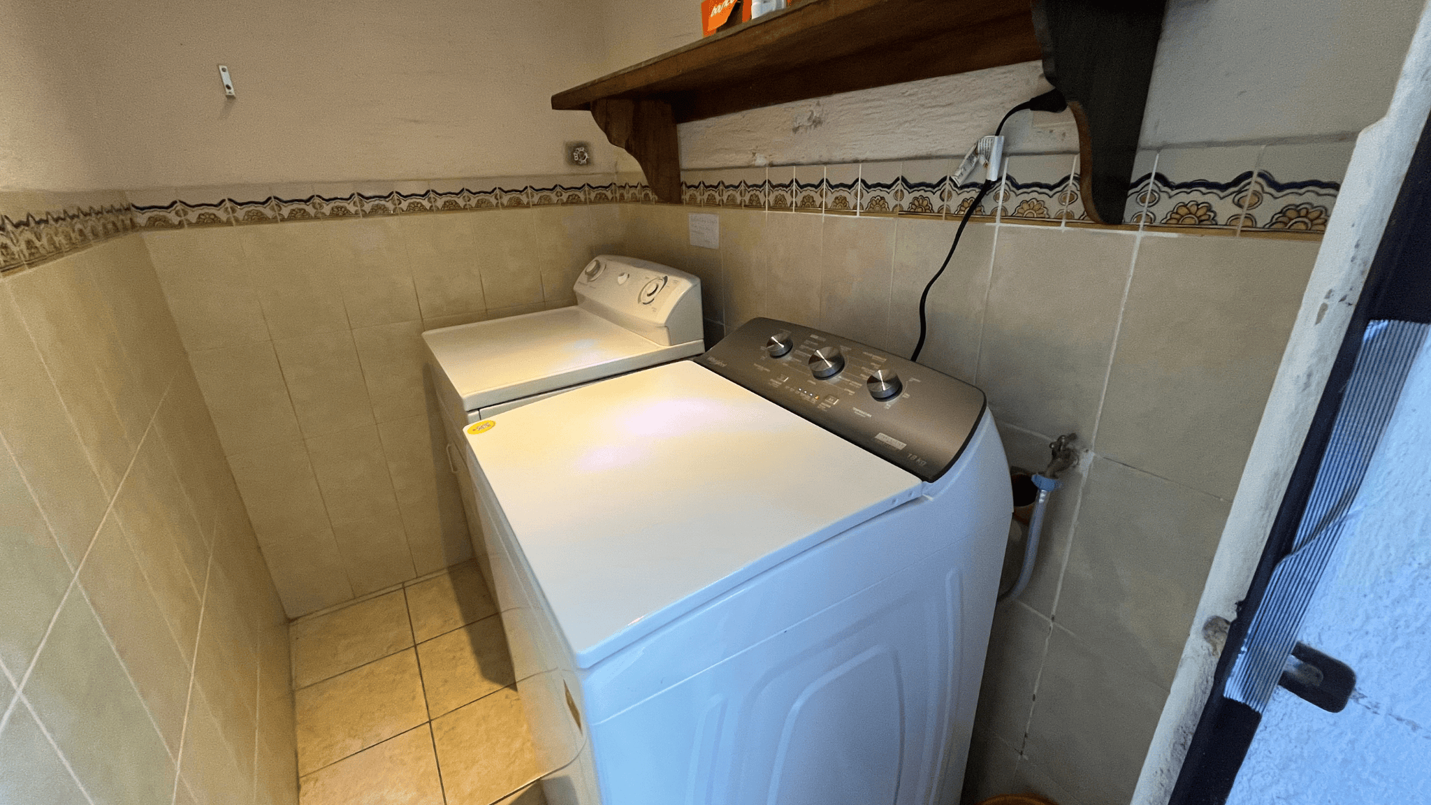 2 Bedroom aparment in Gravileas, with a shared garden.