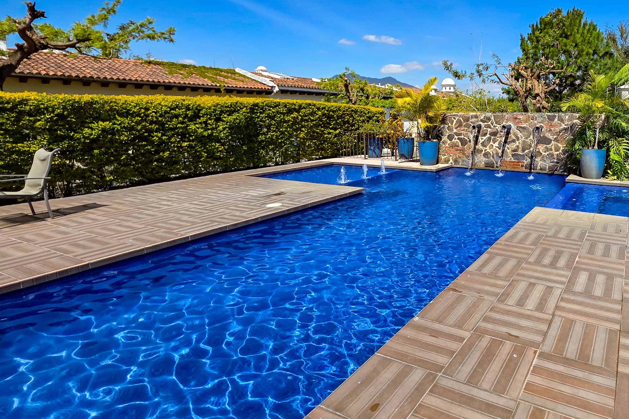 Luxury Corner Estate with Guest Casita