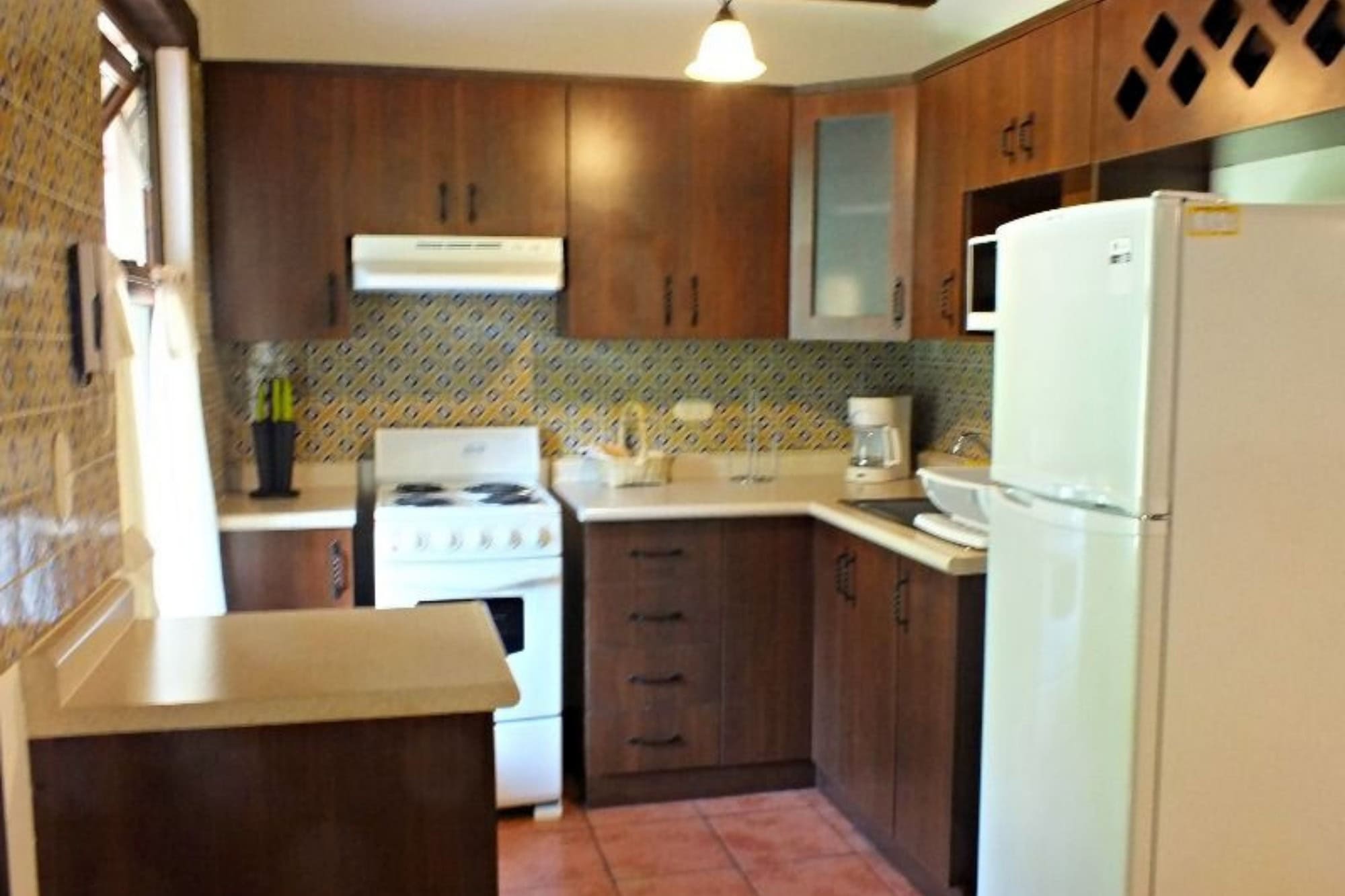 DOWNTOWN ANTIGUA, 1-BEDROOM APARTMENT, BALCONY WITH A VIEW