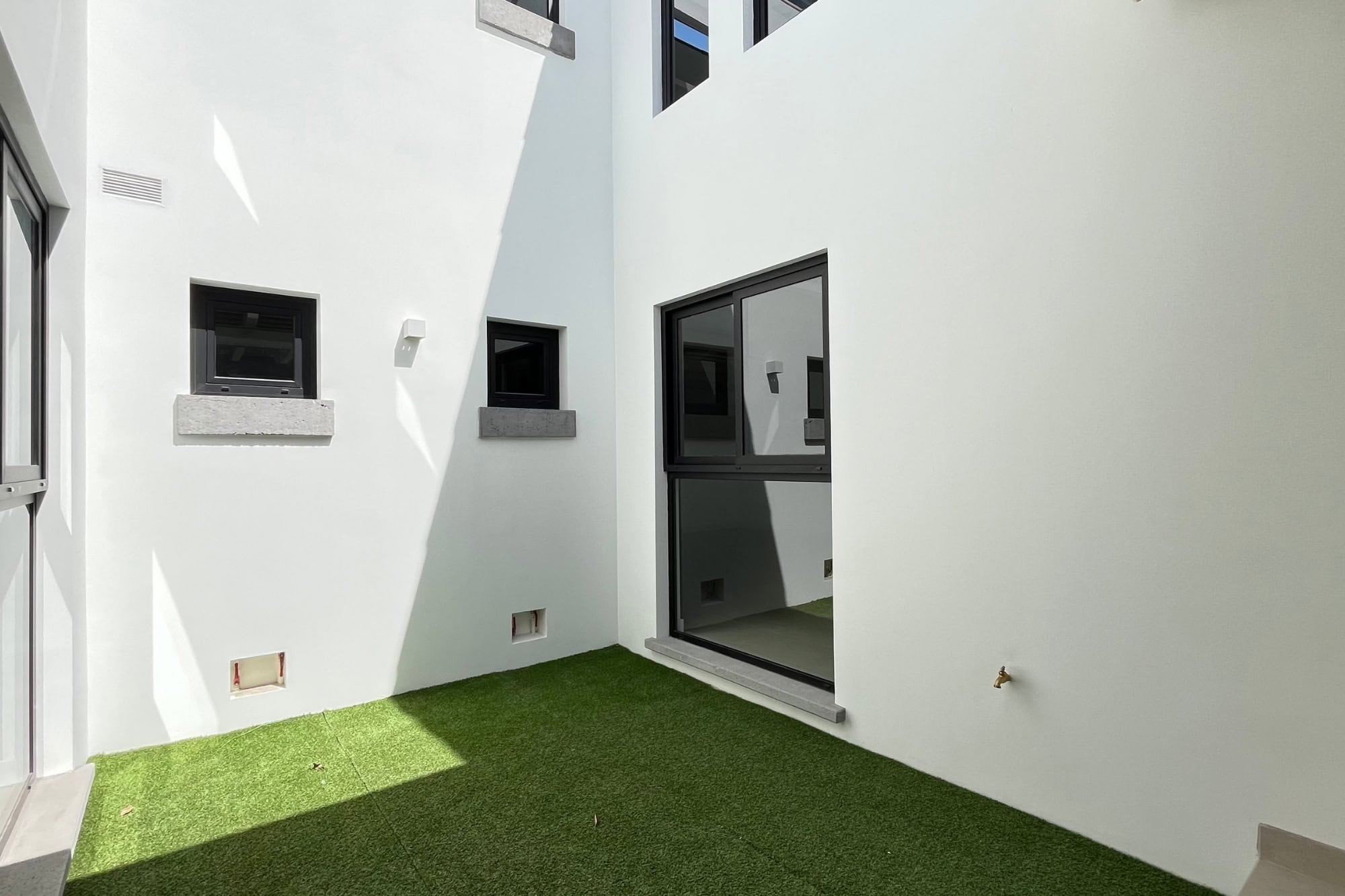 NEW COMMERCIAL SPACES FOR RENT IN LA ANTIGUA GUATEMALA!