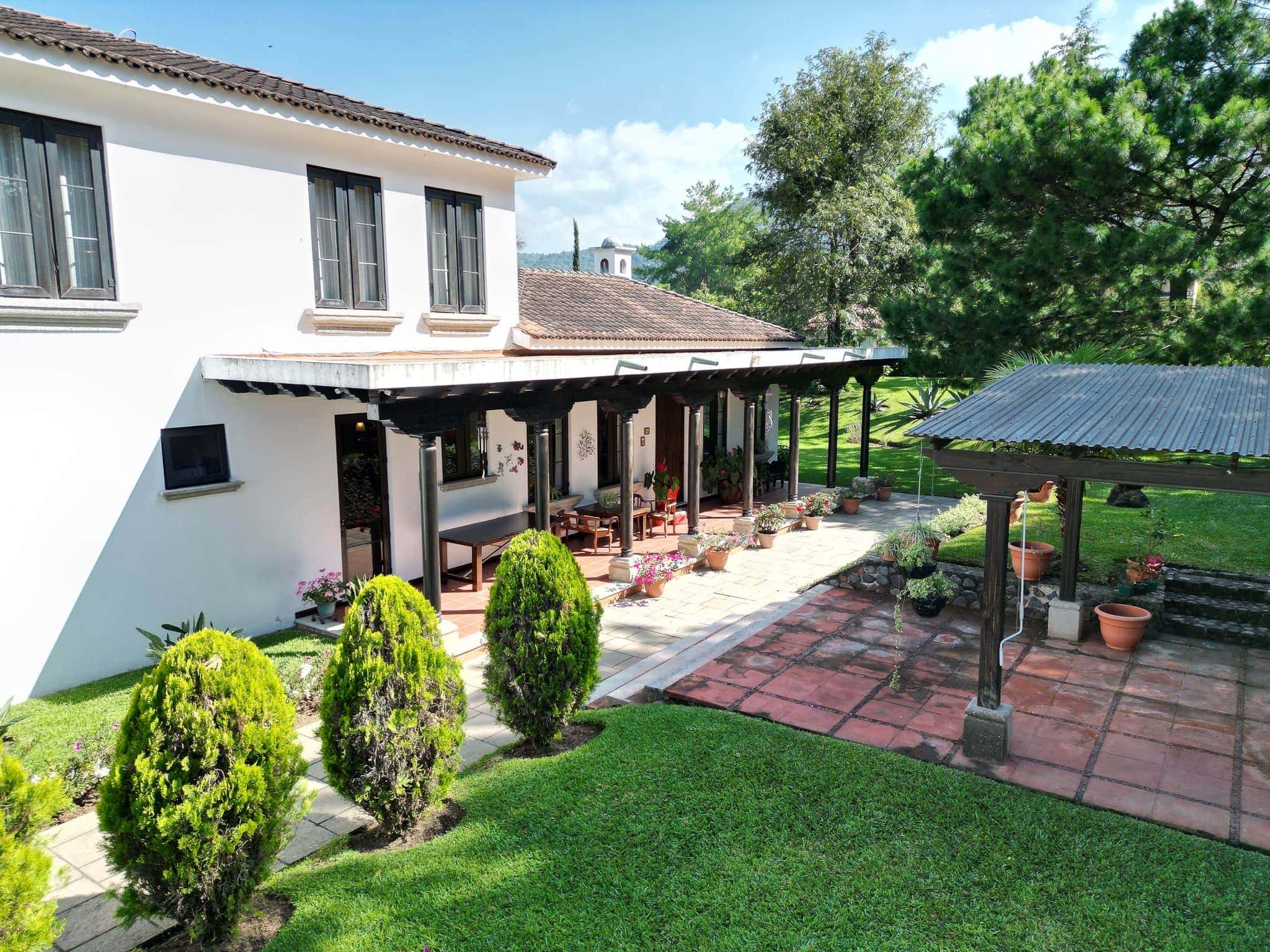 Elegant Estate Property in San Pedro El Alto – 1,680 m² (≈18,083 sq ft) Lot | 460 m² (≈4,951 sq ft) Construction