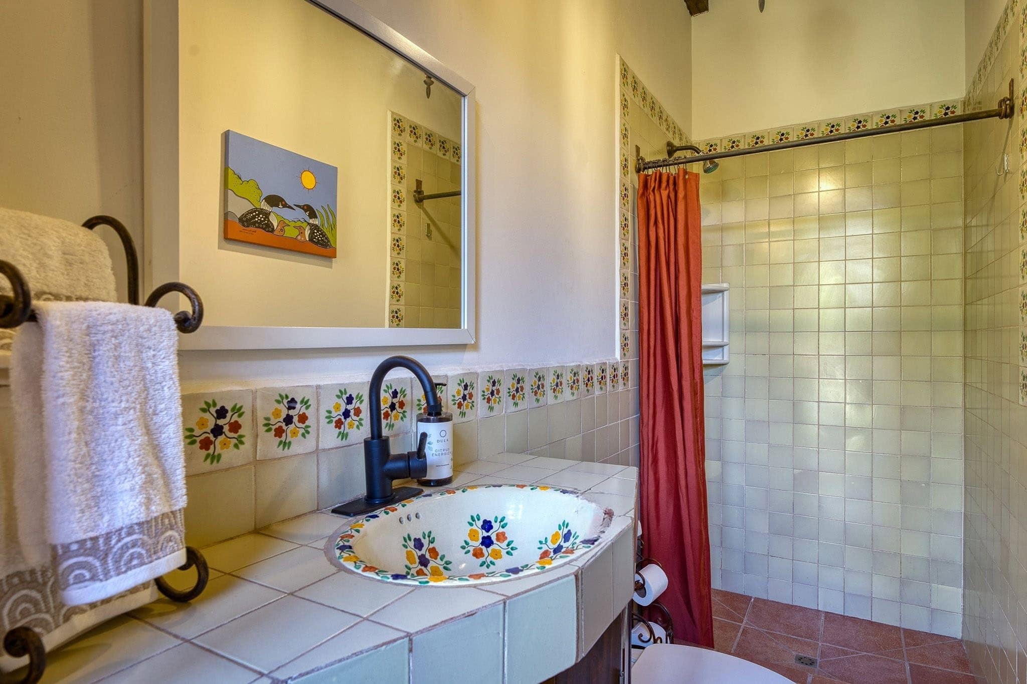 Move-In-Ready 4BR Home with Uninterrupted Volcano Views