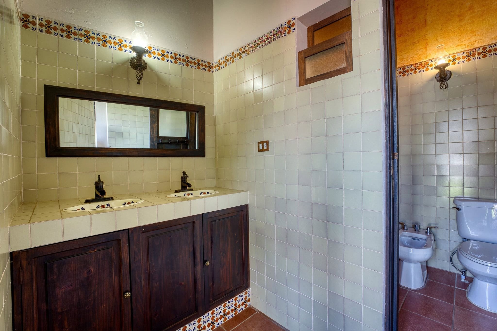 Move-In-Ready 4BR Home with Uninterrupted Volcano Views