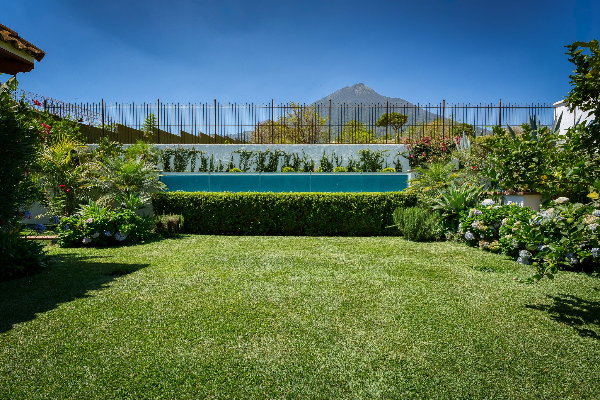 Luxury Single-Level Home with Volcano Views in Condominio Santa Delfina