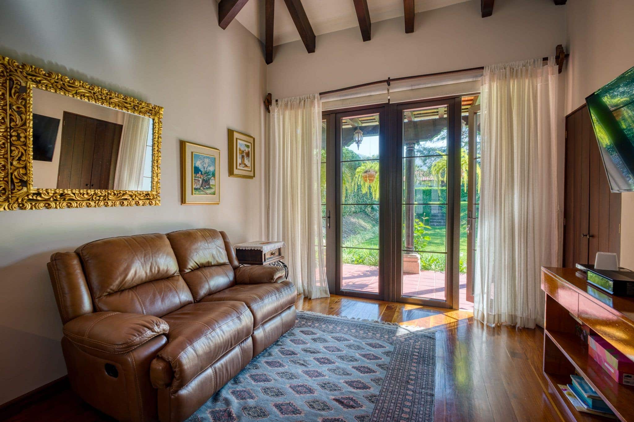 Elegant Estate Property in San Pedro El Alto – 1,680 m² (≈18,083 sq ft) Lot | 460 m² (≈4,951 sq ft) Construction