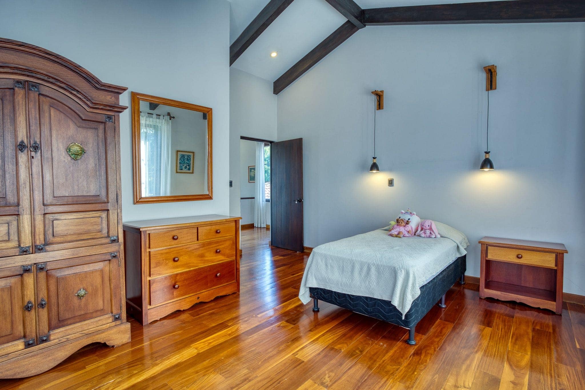 Elegant Estate Property in San Pedro El Alto – 1,680 m² (≈18,083 sq ft) Lot | 460 m² (≈4,951 sq ft) Construction