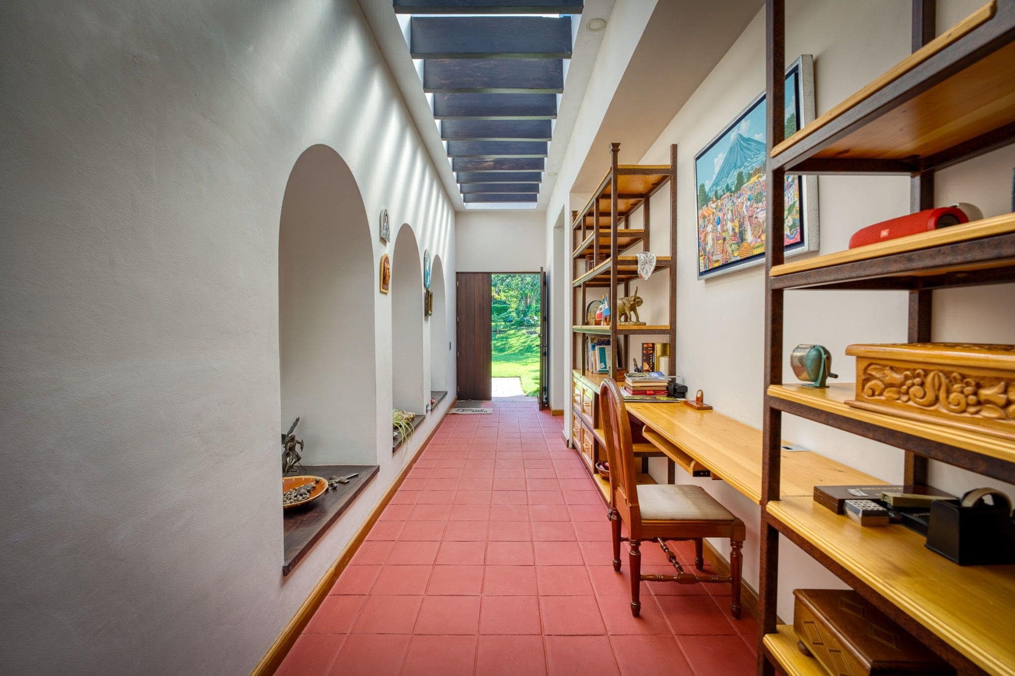Elegant Estate Property in San Pedro El Alto – 1,680 m² (≈18,083 sq ft) Lot | 460 m² (≈4,951 sq ft) Construction