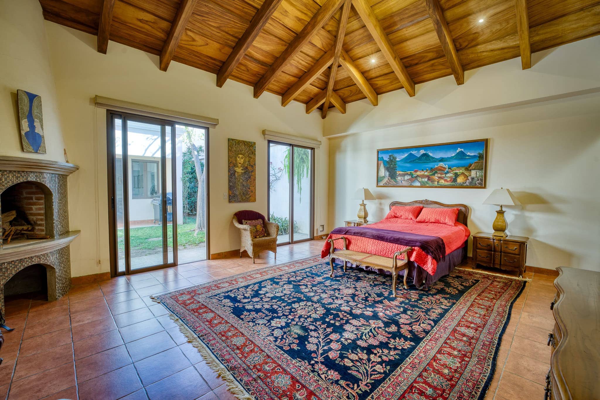 Luxury Corner Estate with Guest Casita