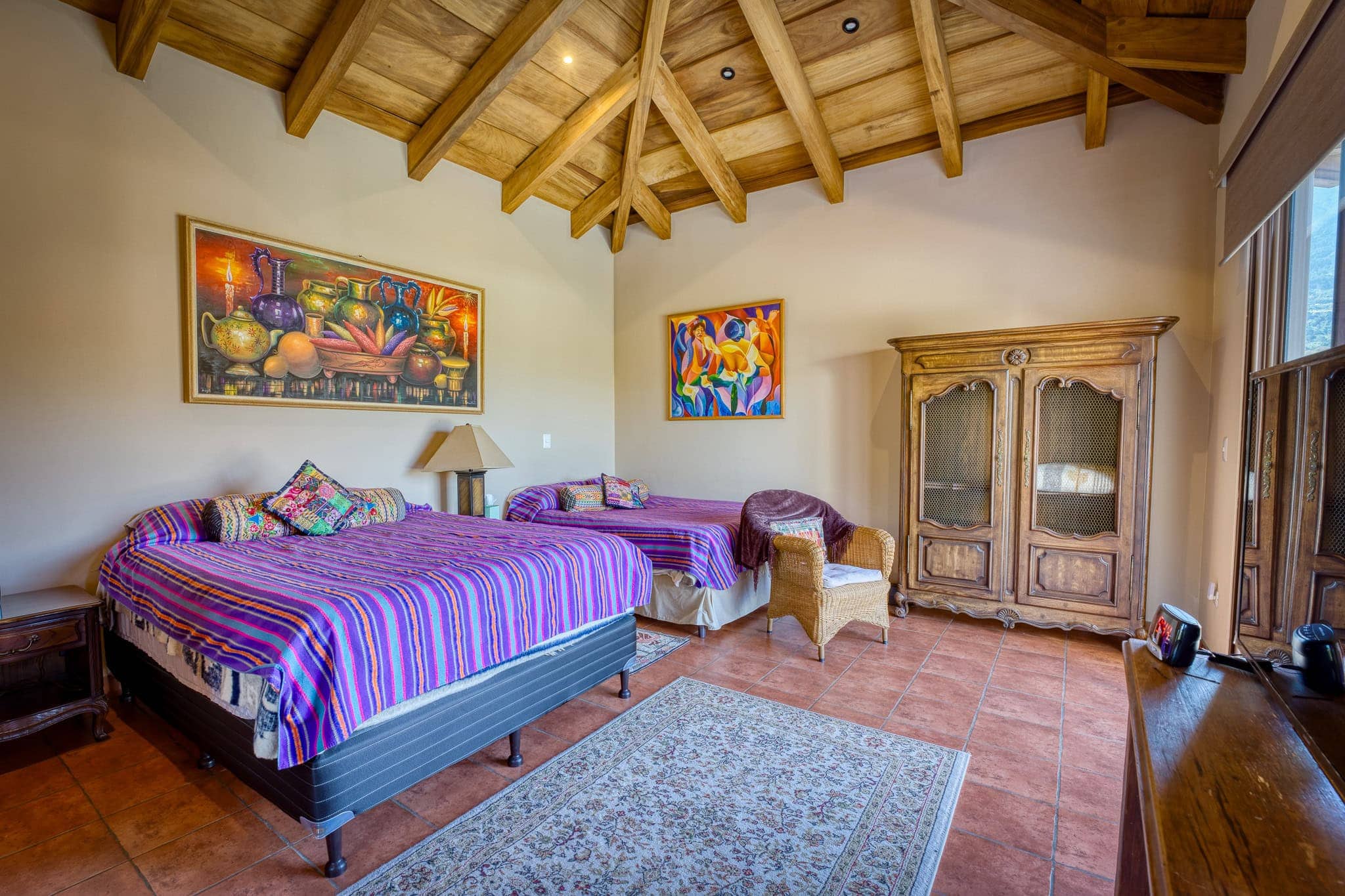 Luxury Corner Estate with Guest Casita