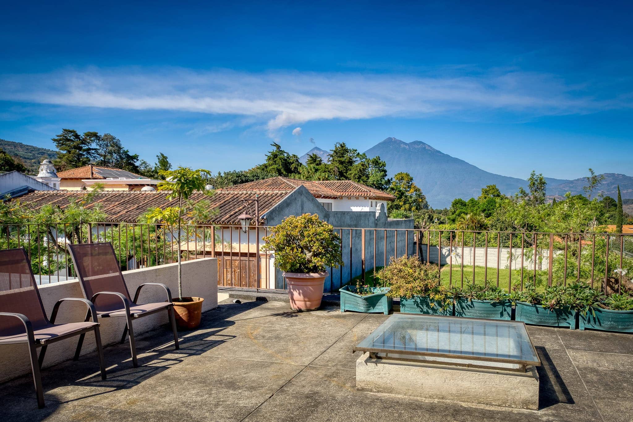 Luxury Corner Estate with Guest Casita