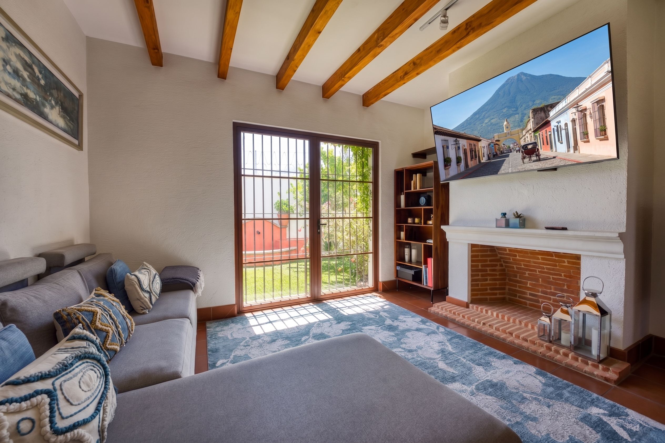 Luxury Single-Level Home with Volcano Views in Condominio Santa Delfina