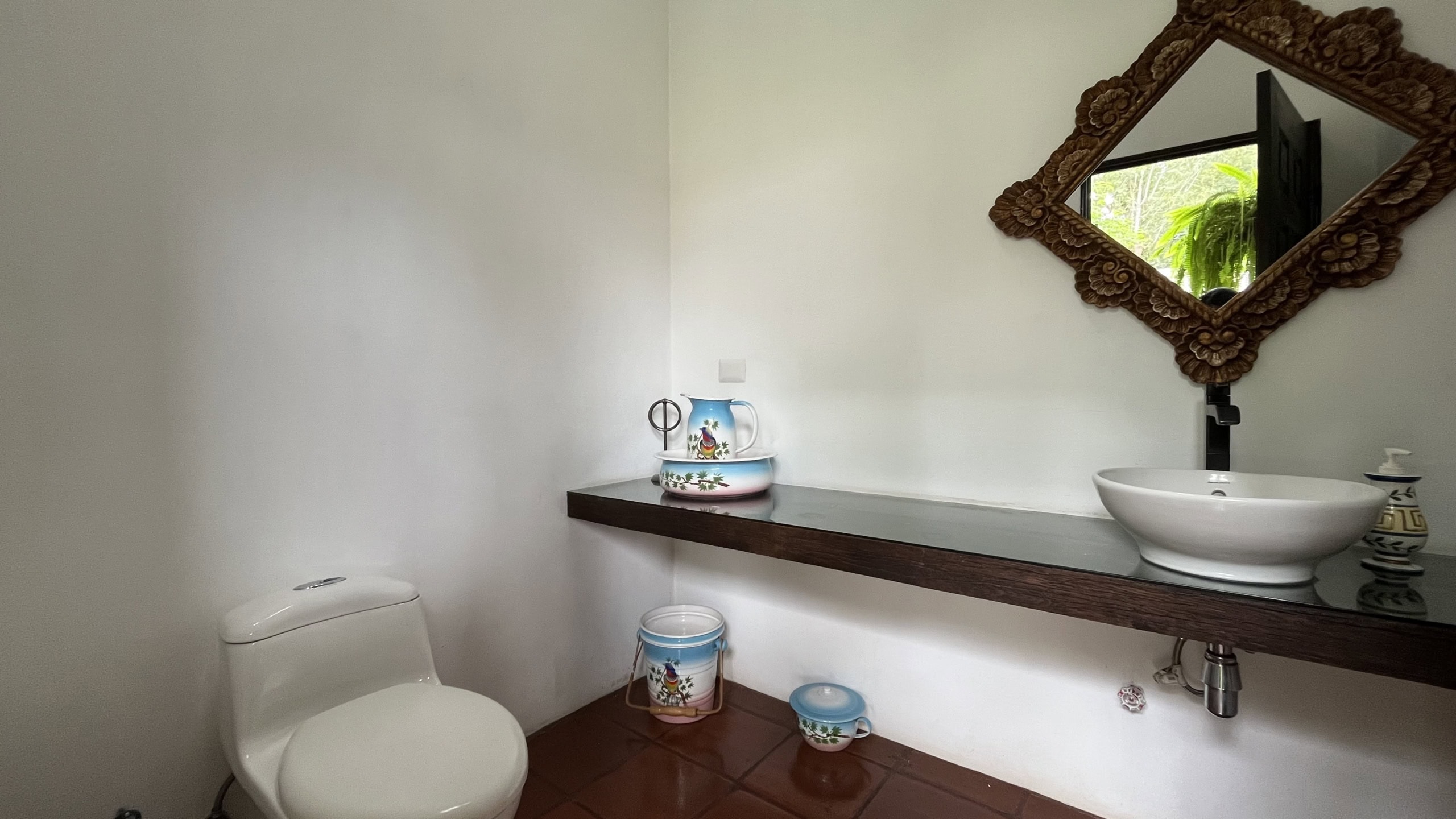 3 bedroom house for rent with a beautiful garden, located in Jacarandas
