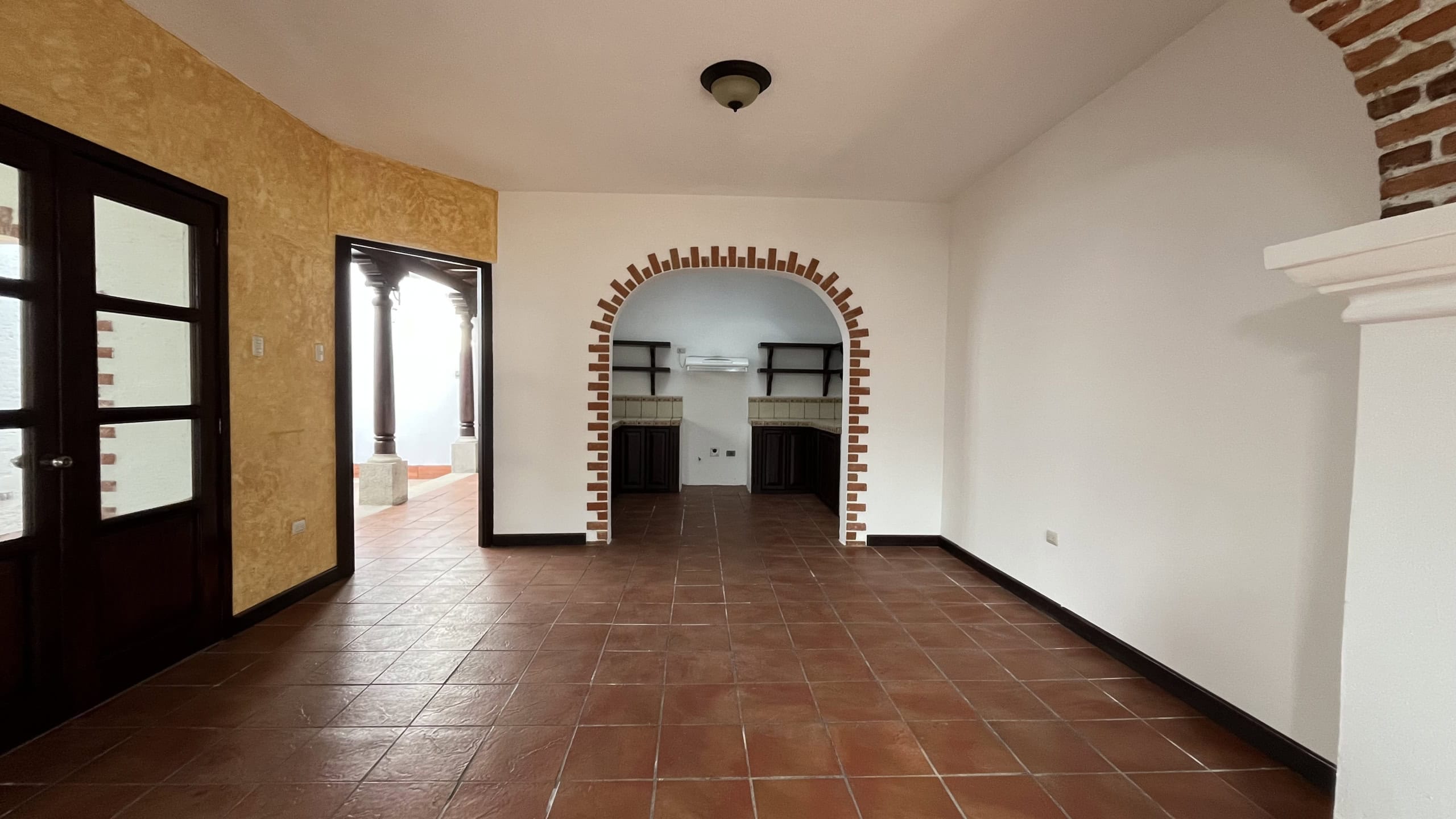 Rental oportunity, south side of La Antigua, just 2kms from the Central Park, unfurnished.