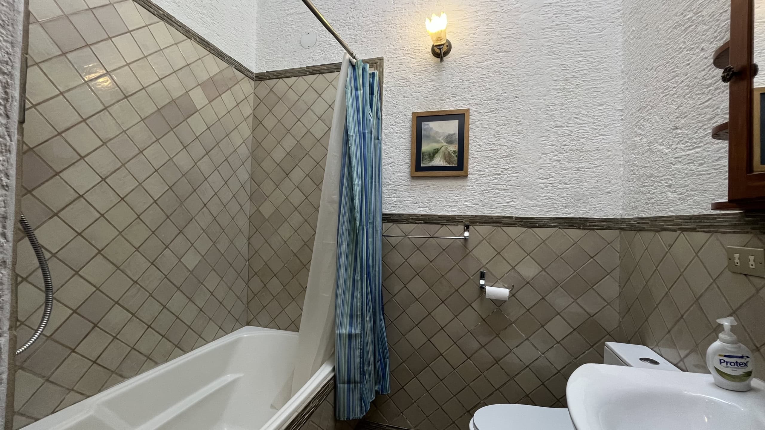 3 Bedroom house for rent, inside San Pedro el Alto, house with a pool
