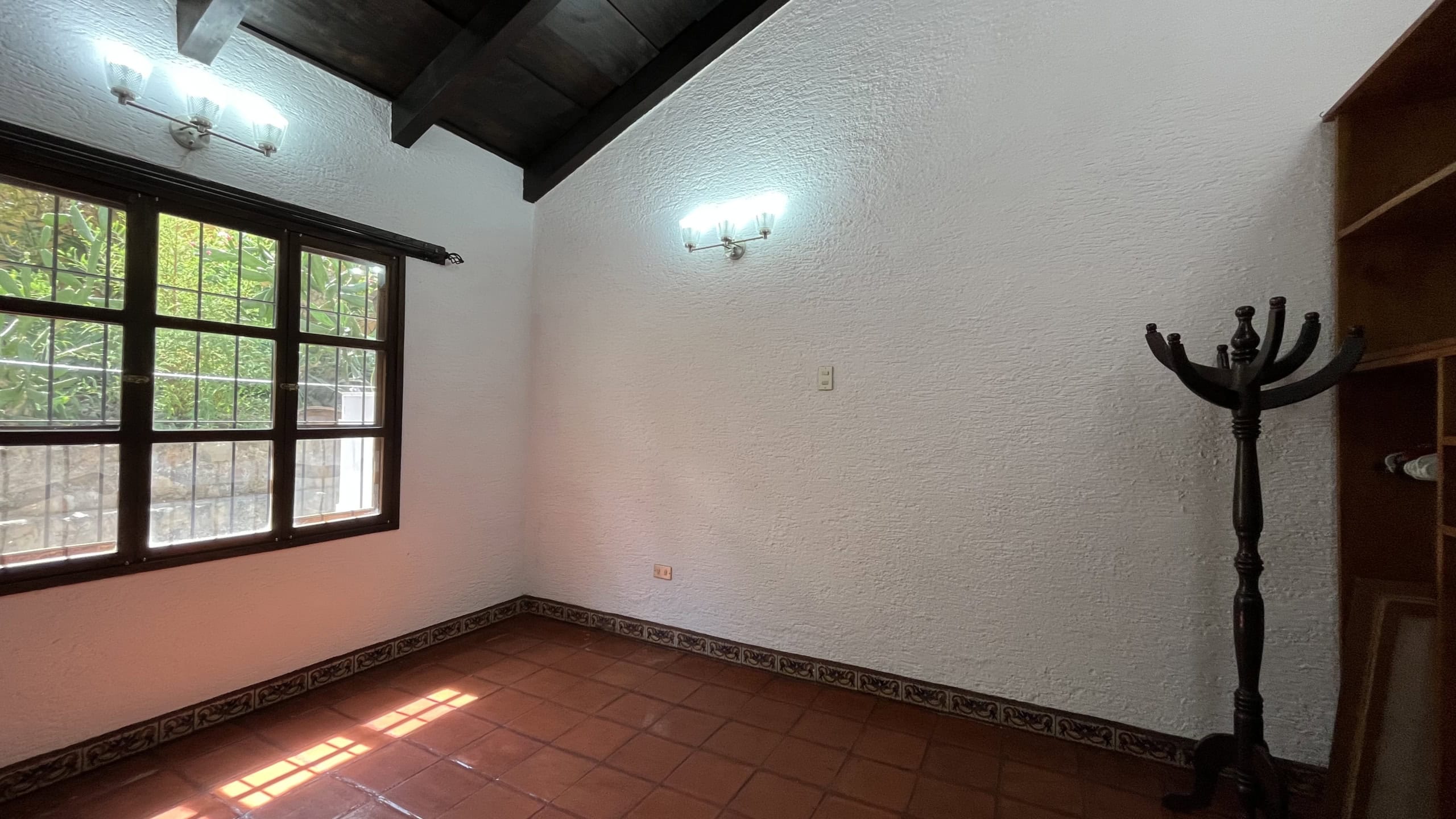 3 Bedroom house for rent, inside San Pedro el Alto, house with a pool
