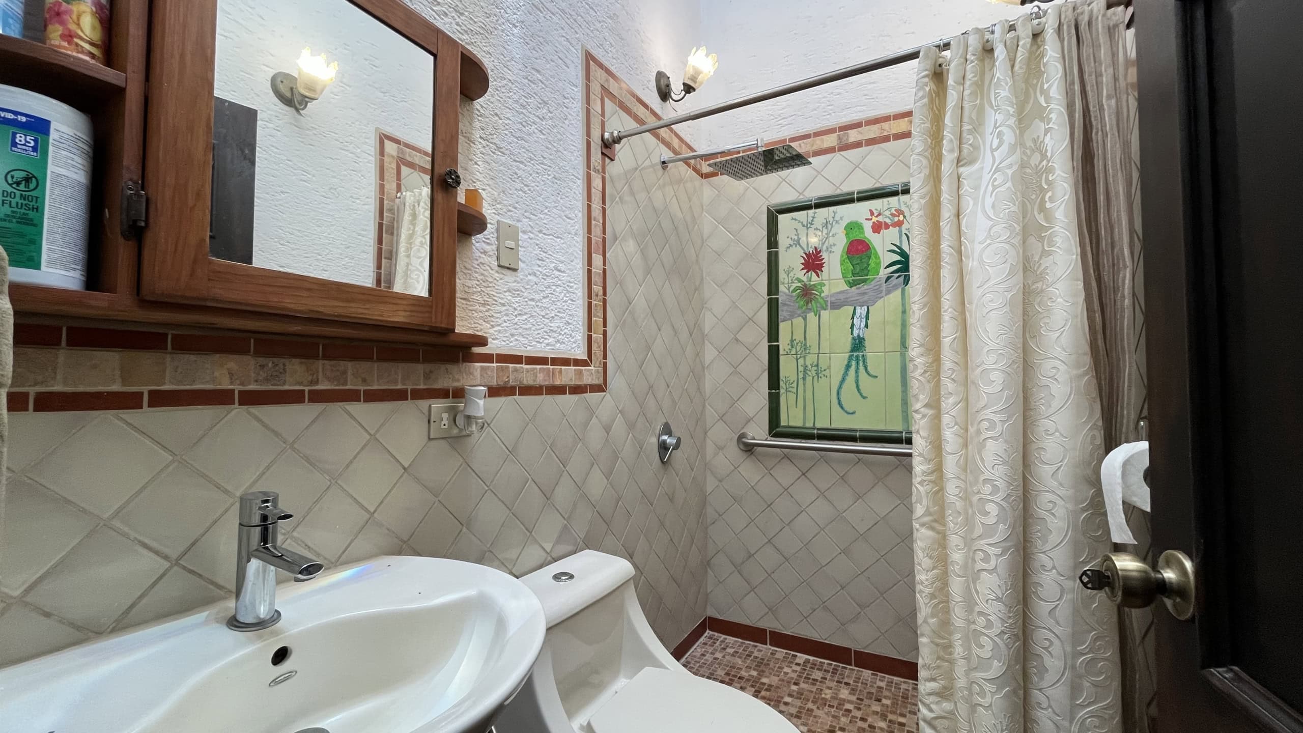 3 Bedroom house for rent, inside San Pedro el Alto, house with a pool
