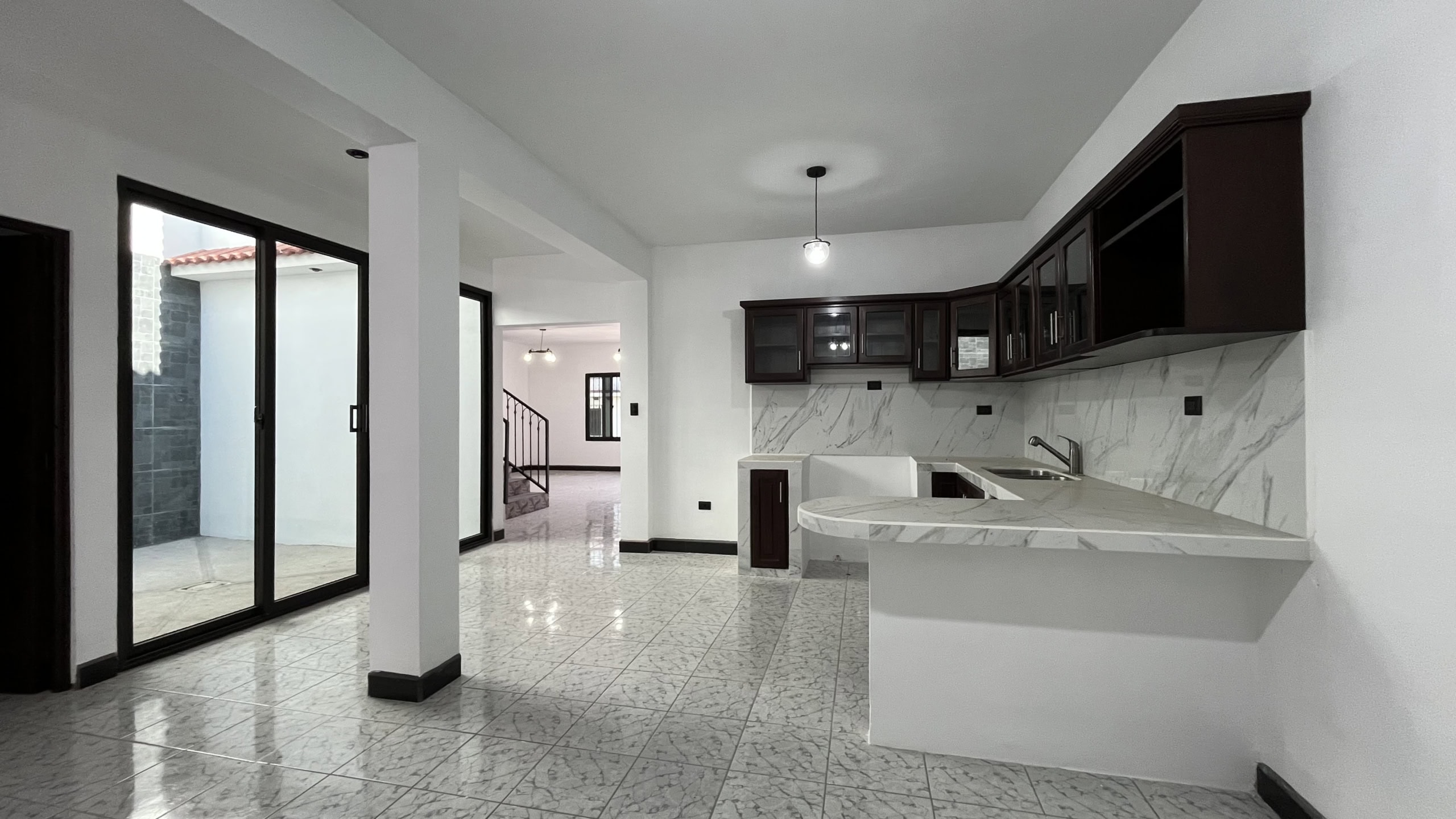 CASA DE 3 HABITACIONES EN RENTA EN HACIENDA SAN JUAN