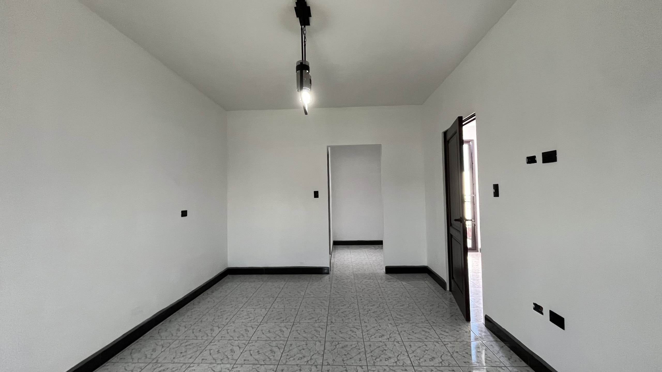 CASA DE 3 HABITACIONES EN RENTA EN HACIENDA SAN JUAN