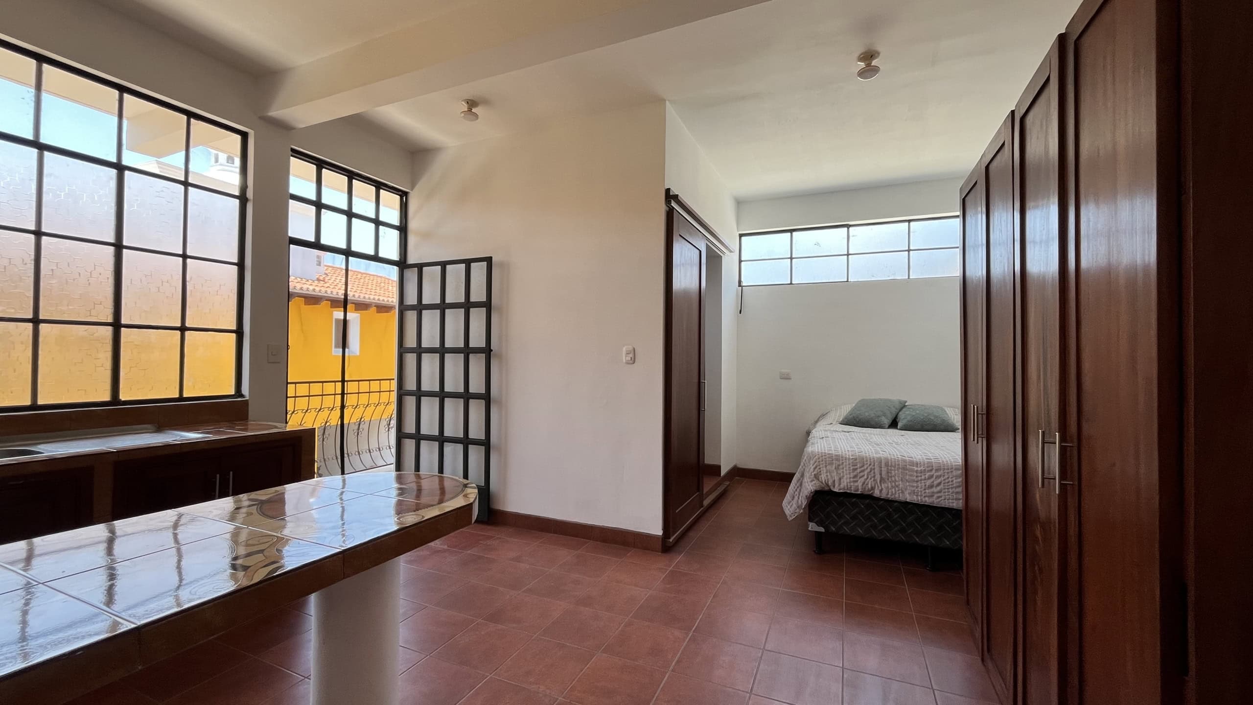 LITTLE STUDIO FOR RENT, PRIVATE BATHROOM AND BALCONY