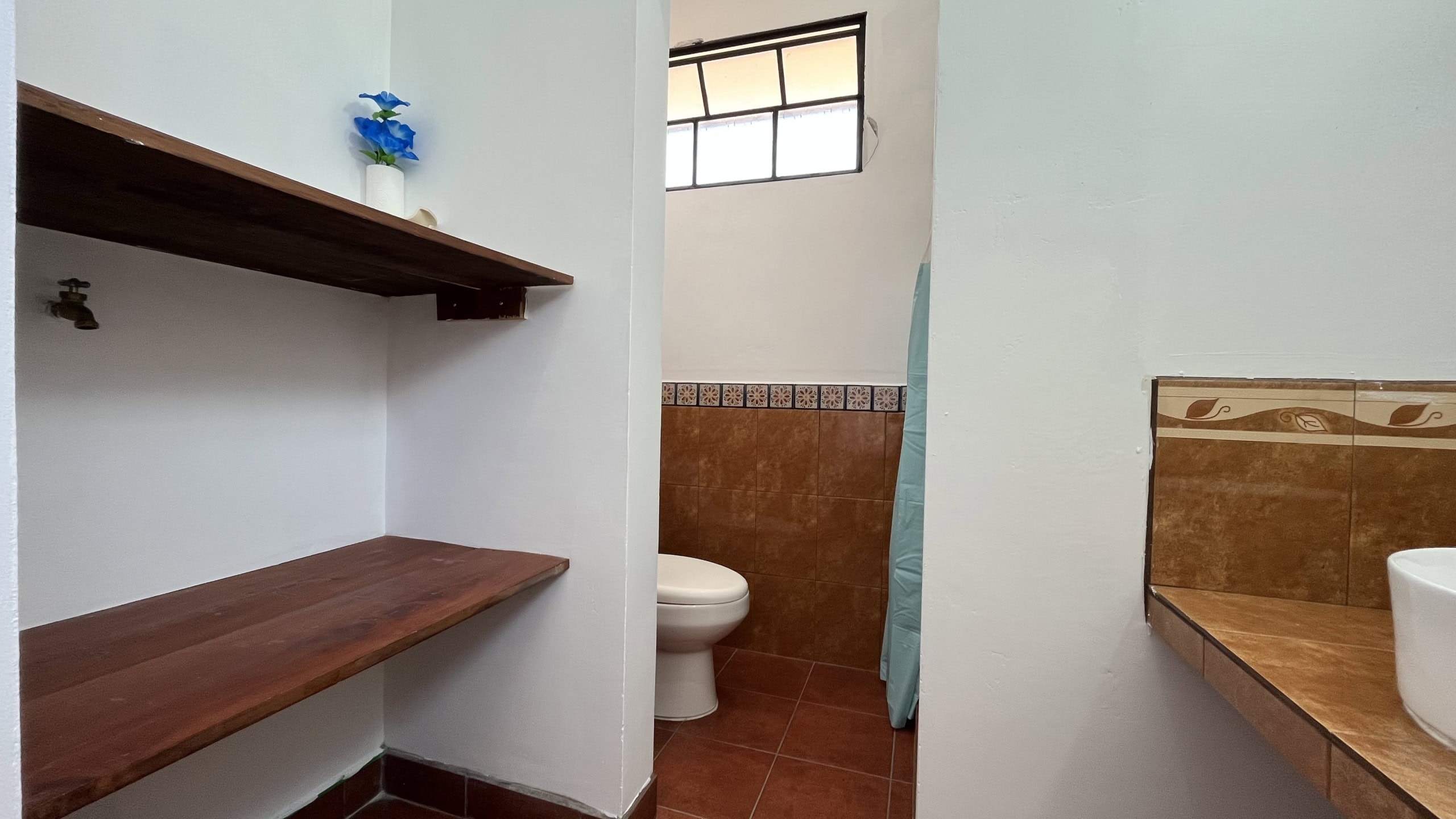 LITTLE STUDIO FOR RENT, PRIVATE BATHROOM AND BALCONY