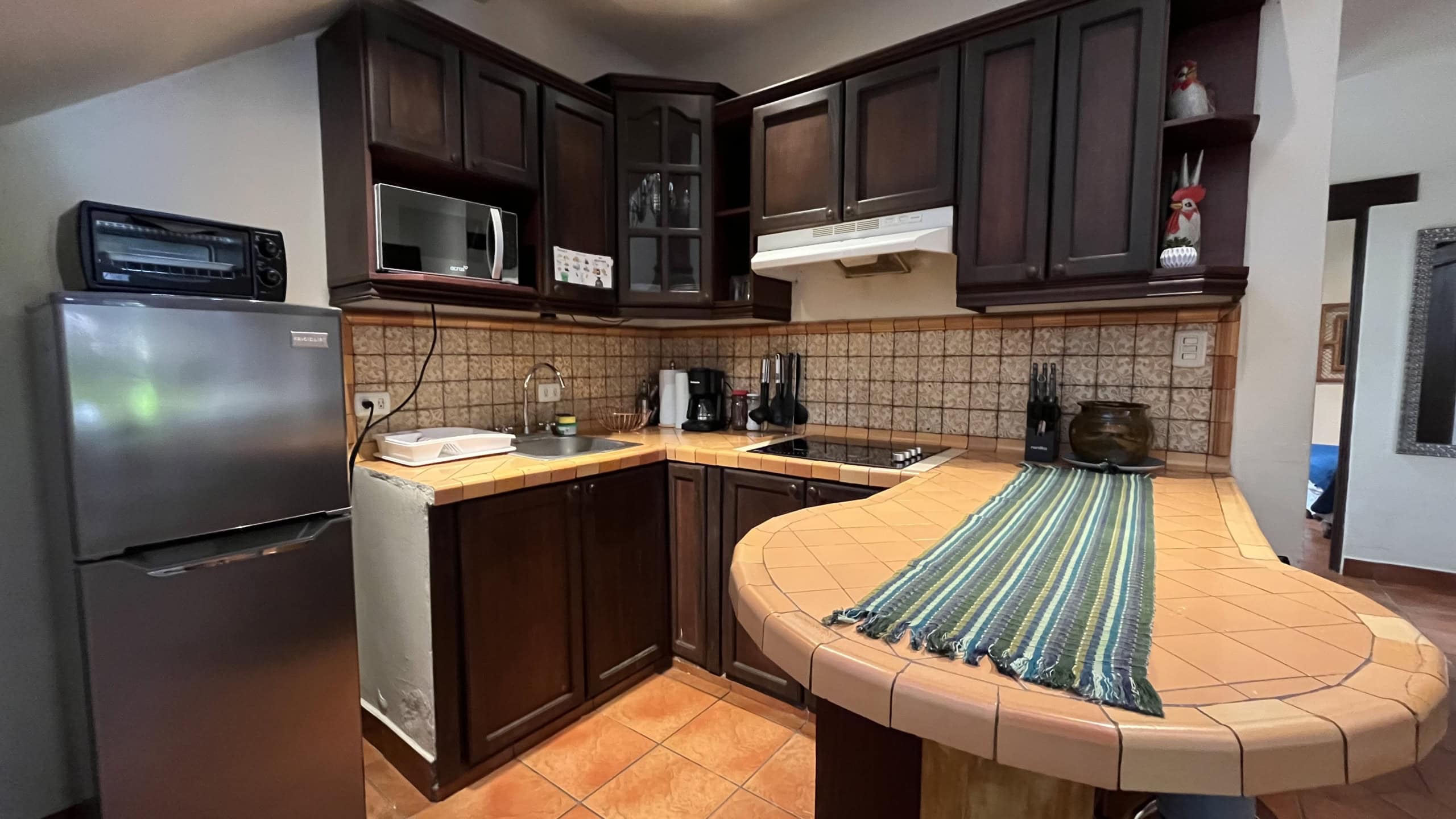 Charming small house inside a gated community, just minutes from Antigua.