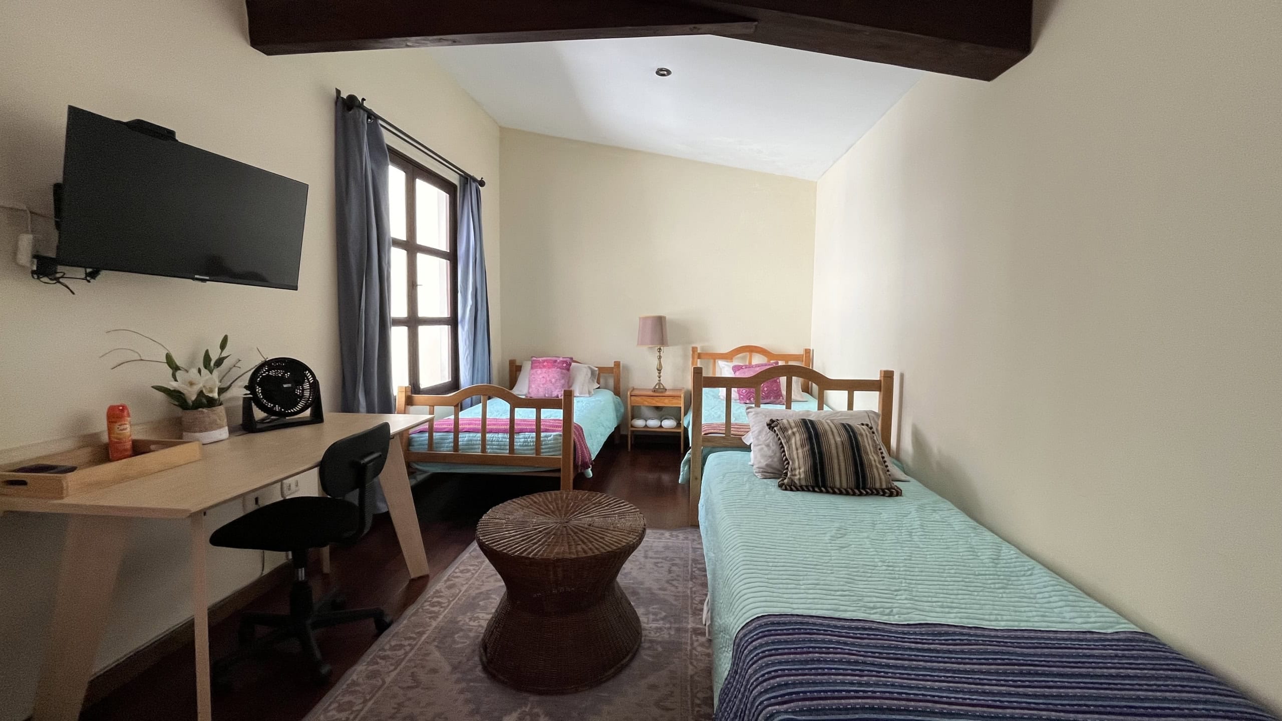 Charming small house inside a gated community, just minutes from Antigua.