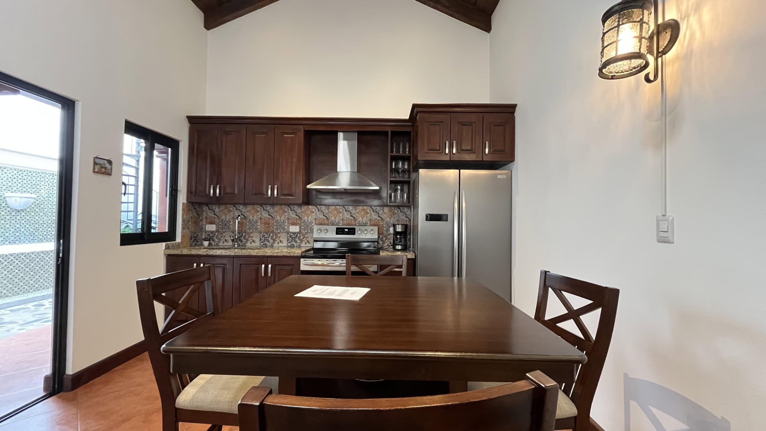 Two bedroom house for rent in Franciscanos, totally furnished.