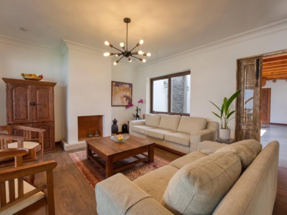 Spectacular Home for Sale in Casa Castilla de Belén — 6 Blocks from Parque Central