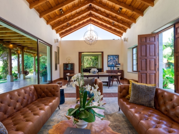 Luxury Single-Level Home with Volcano Views in Condominio Santa Delfina