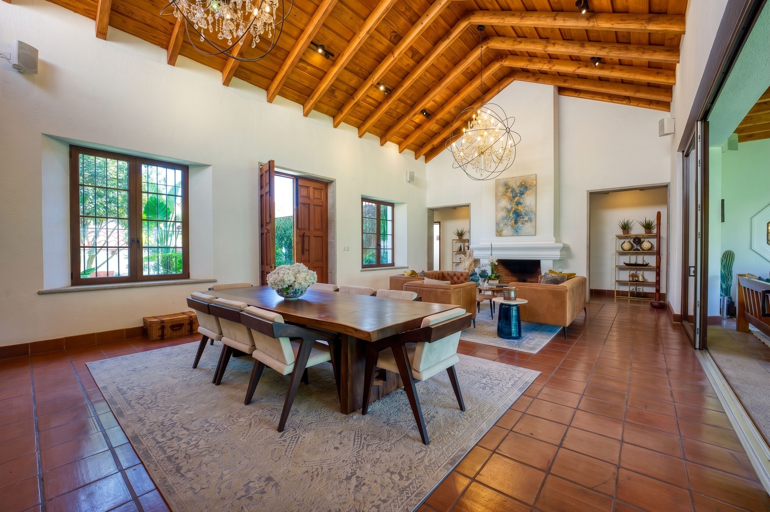 Luxury Single-Level Home with Volcano Views in Condominio Santa Delfina