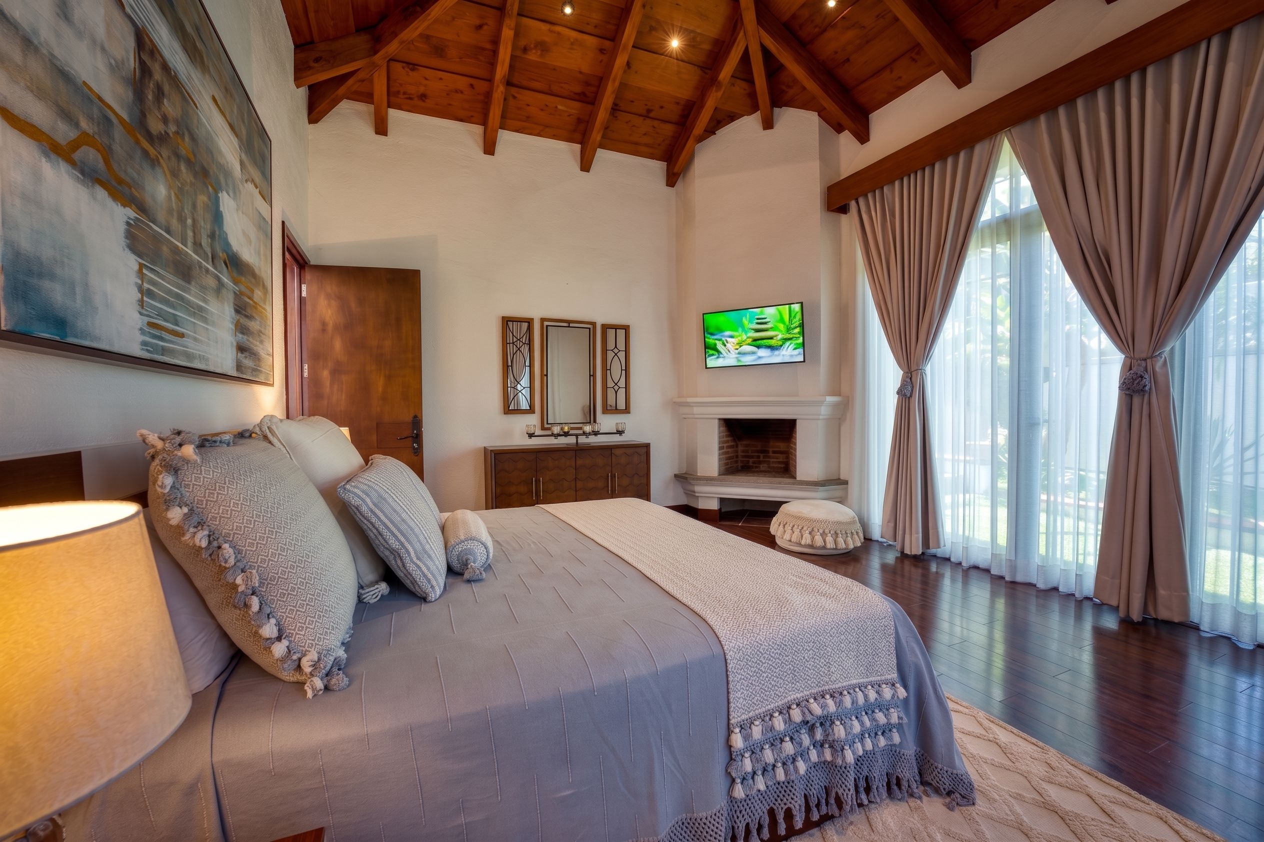 Luxury Single-Level Home with Volcano Views in Condominio Santa Delfina