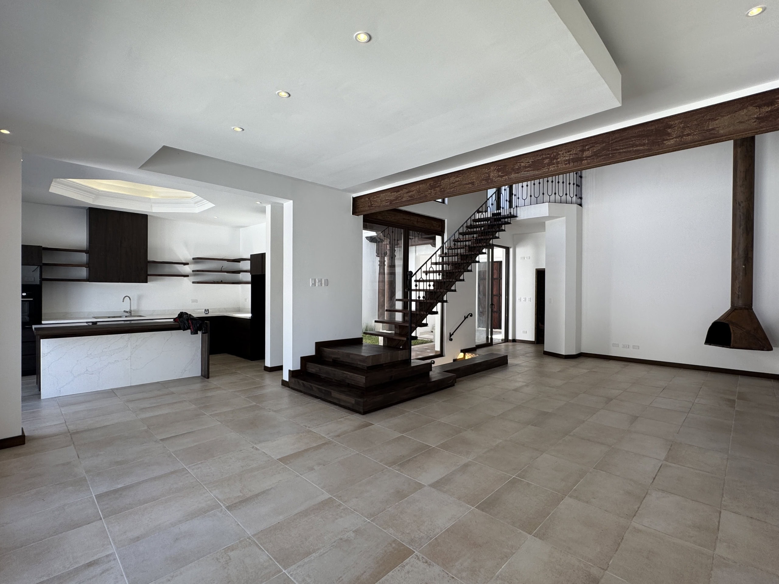 Hacienda del Comendador — 3-Bedroom Volcano-View Residence on Four Levels