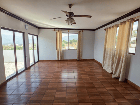 Spacious Multi-Use Property in the Heart of Ciudad Vieja