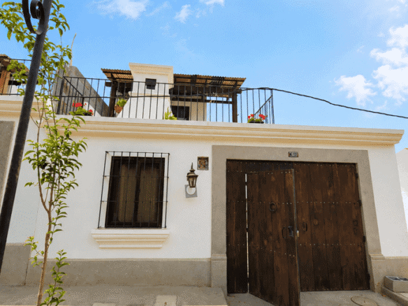 Excellent colonial style home in San Pedro las Huertas with Volcano and Antigua Views