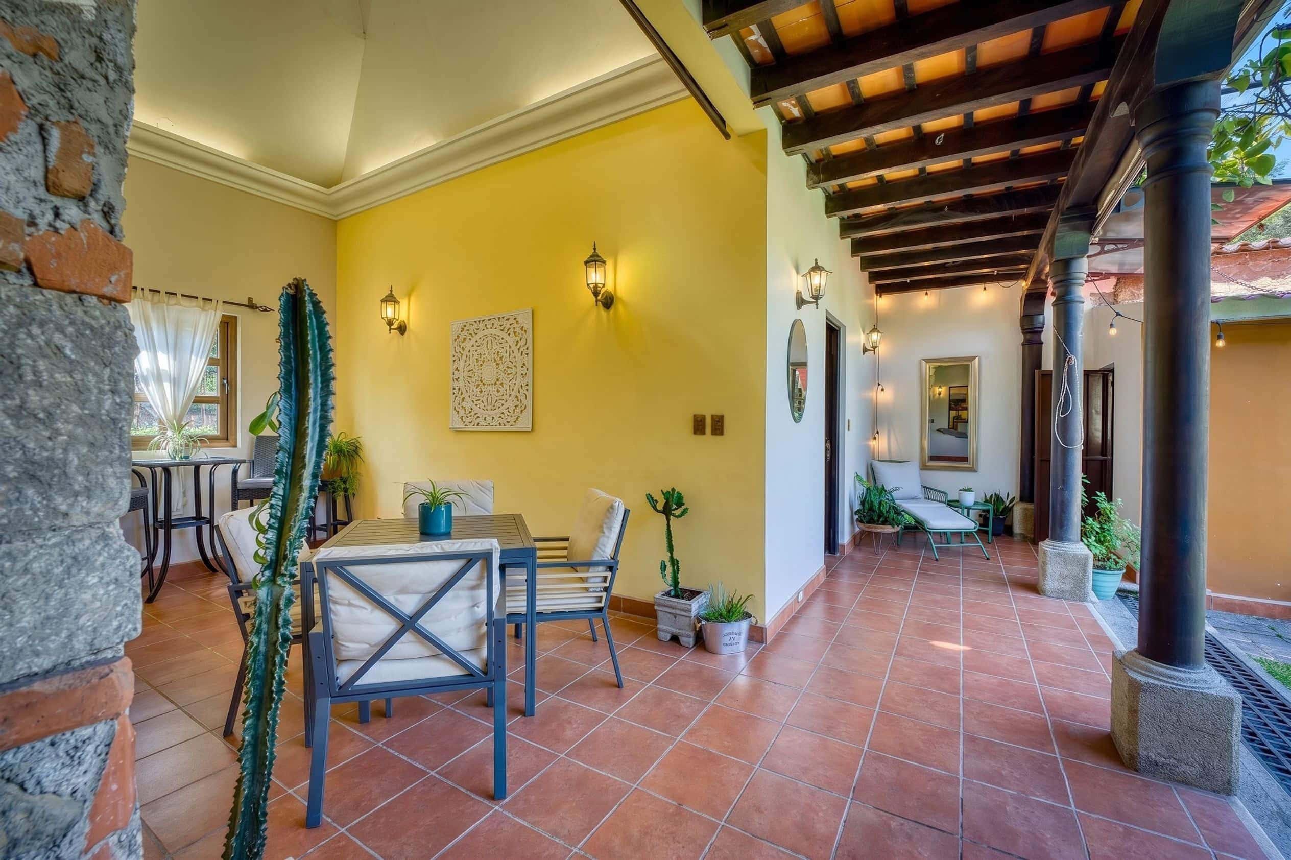 Move-In-Ready 4BR Home with Uninterrupted Volcano Views