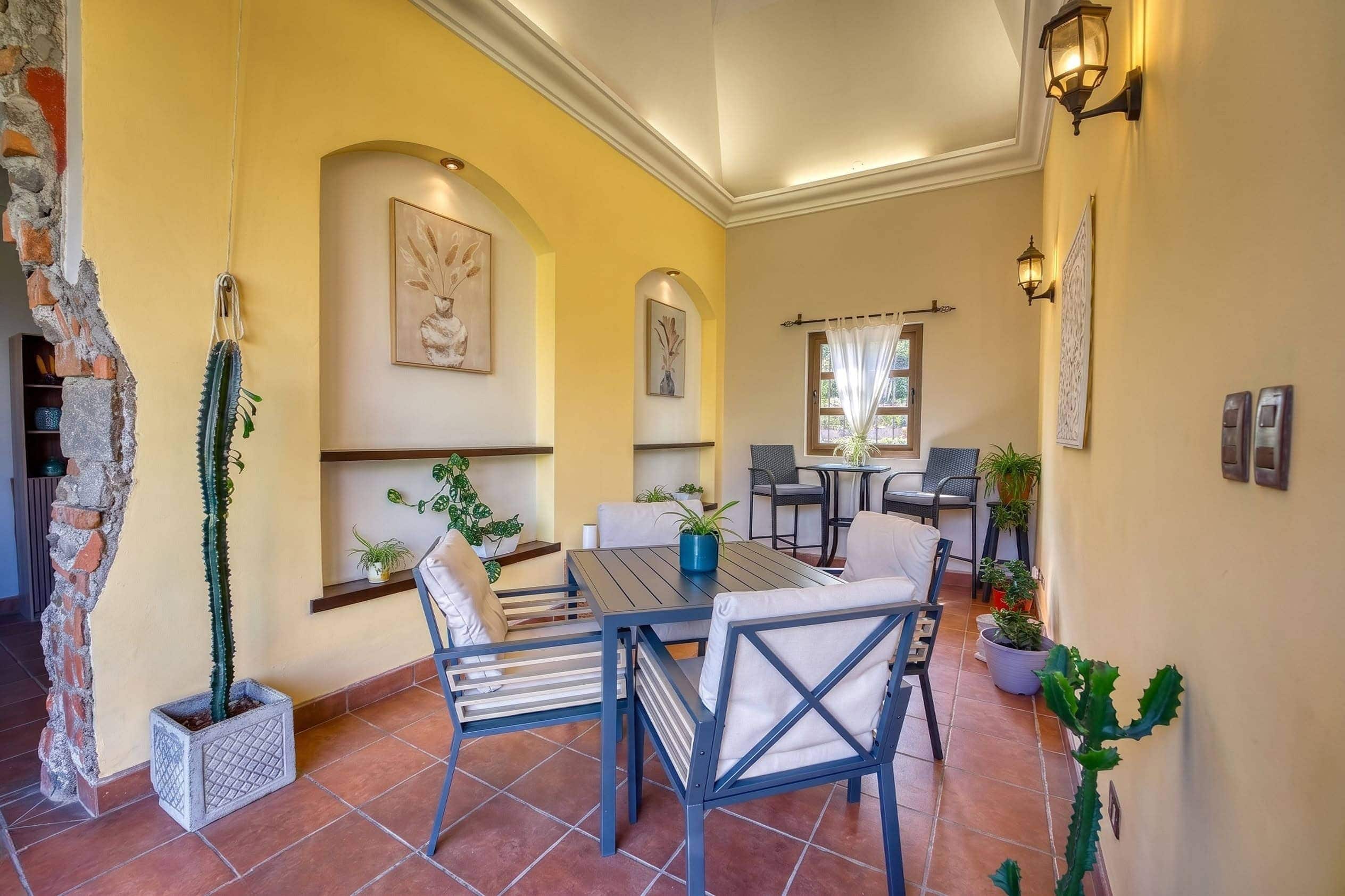 Move-In-Ready 4BR Home with Uninterrupted Volcano Views