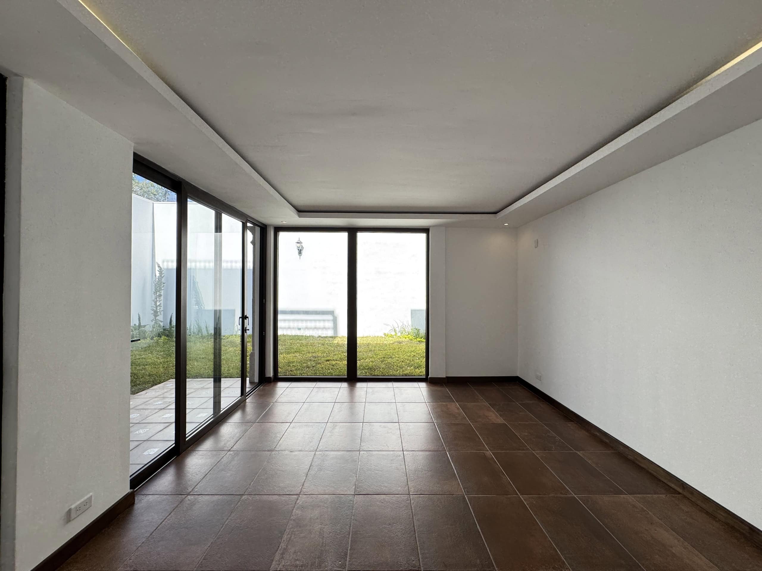 Hacienda del Comendador — 3-Bedroom Volcano-View Residence on Four Levels