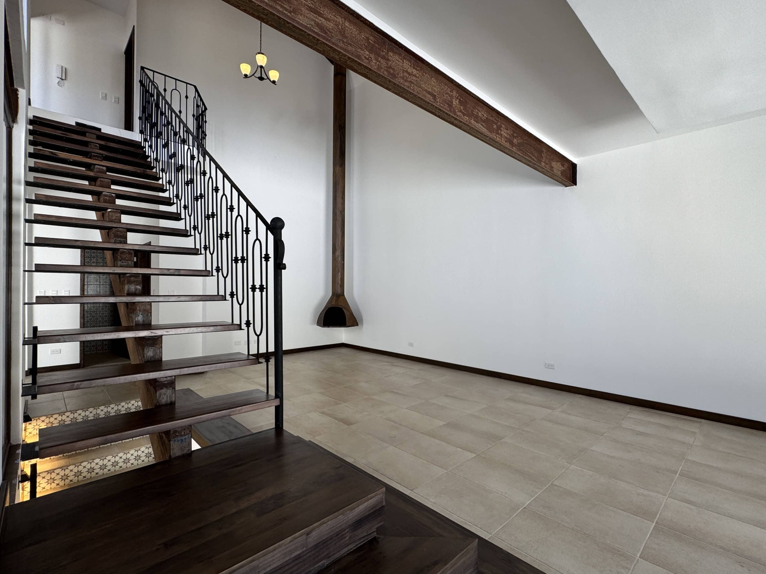 Hacienda del Comendador — 3-Bedroom Volcano-View Residence on Four Levels