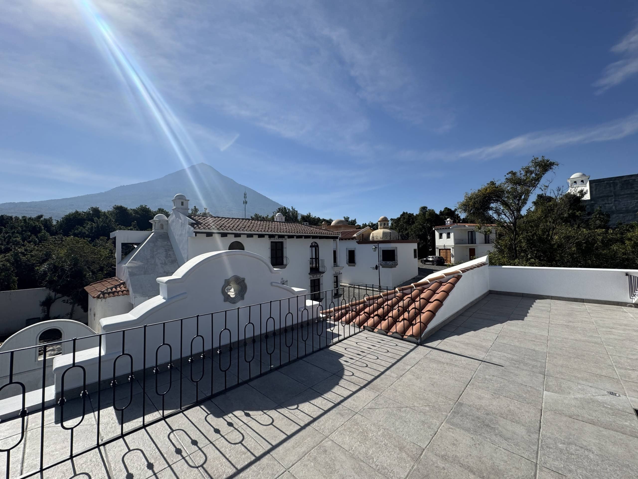 Hacienda del Comendador — 3-Bedroom Volcano-View Residence on Four Levels
