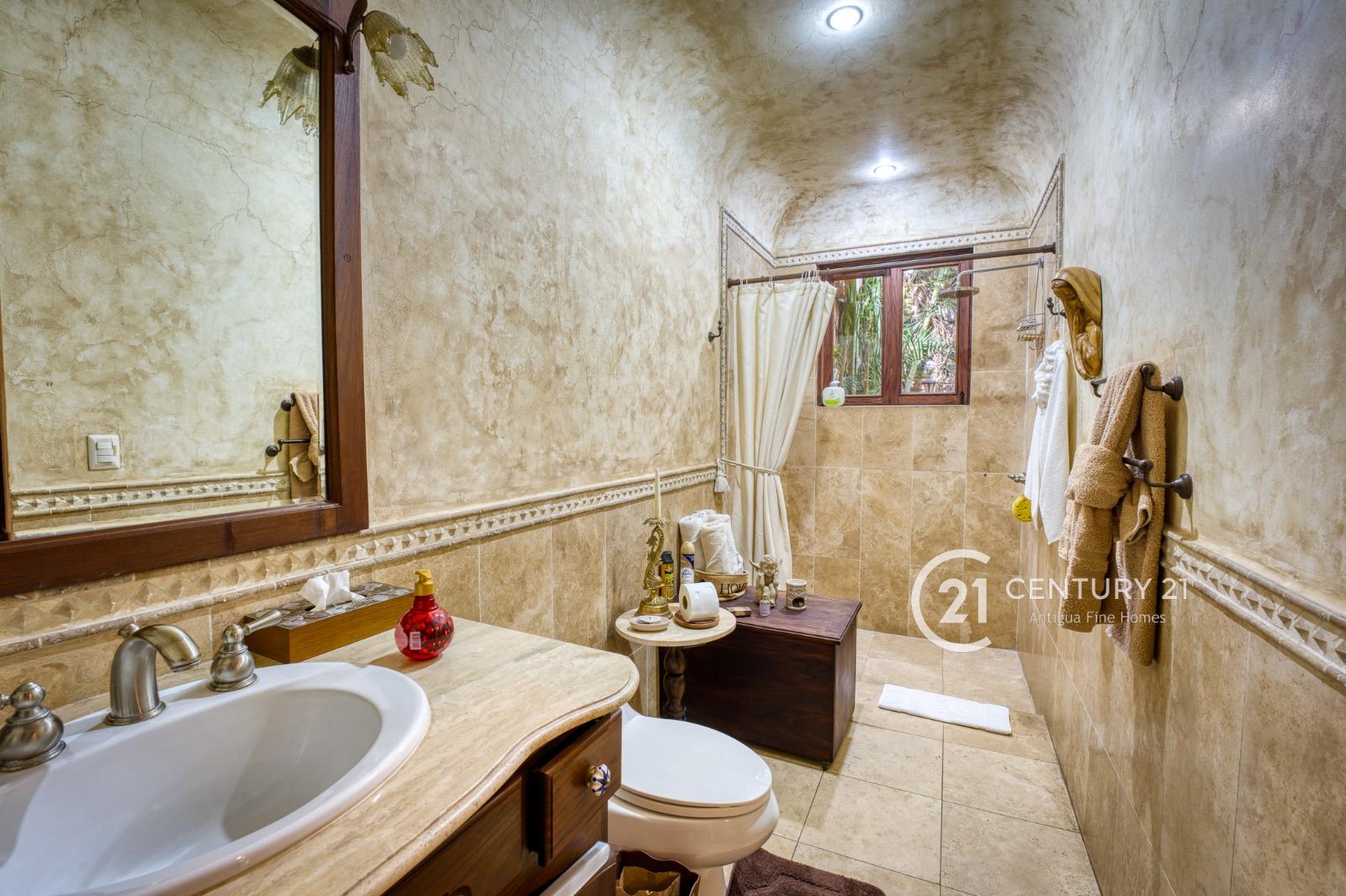 Luxury Living at Its Finest – Elegant 4-Bedroom Home with Pool in Cortijo de las Flores, 4 kms from downtown Antigua.